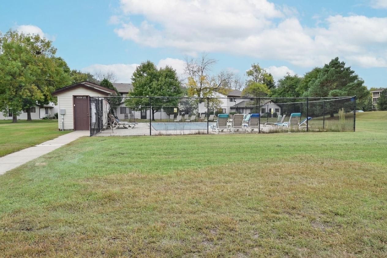 View of Residential at 6410 83rd Court, Brooklyn Park MN 55445, Brooklyn Park (17 of 24) - Mike Wilen | Minnesota Team Real Estate