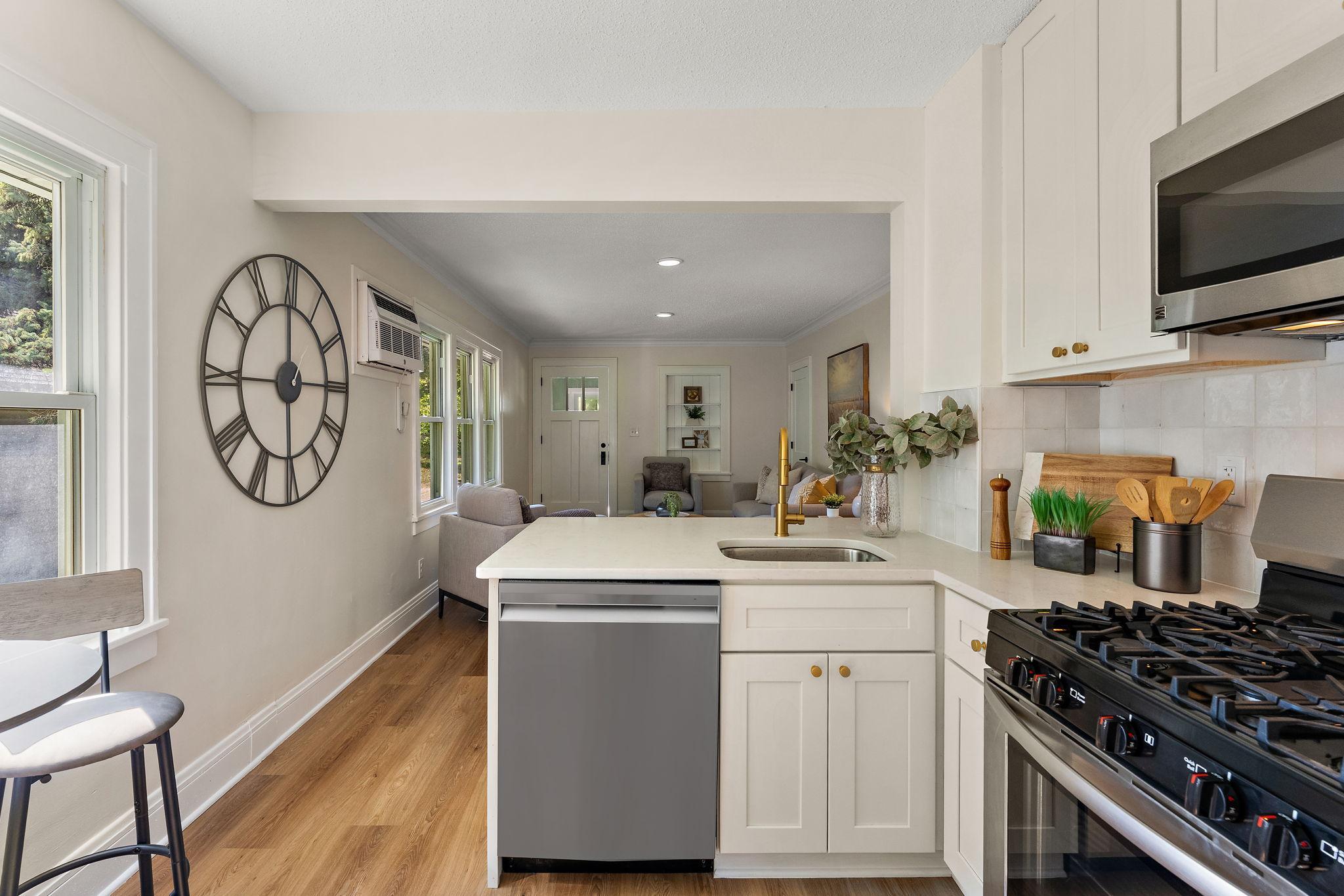 View of Residential at 346 Vance Street, Saint Paul MN 55102, Saint Paul (9 of 54) - Mike Wilen | Minnesota Team Real Estate