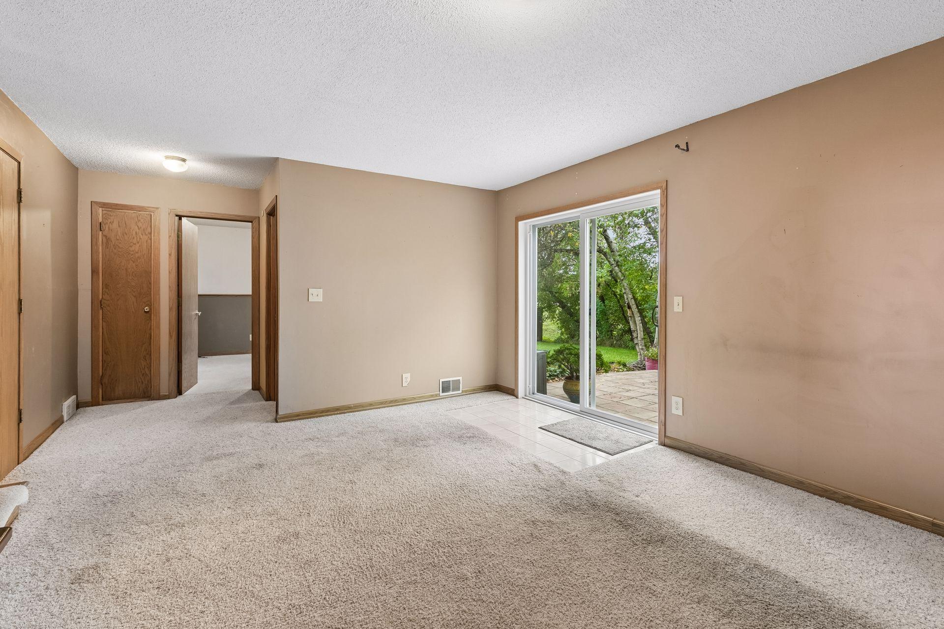 View of Residential at 4482 Oak Pond Road, Eagan MN 55123, Eagan (30 of 40) - Mike Wilen | Minnesota Team Real Estate