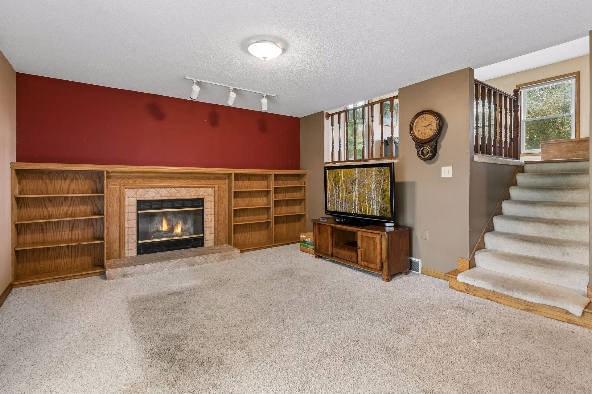 View of Residential at 4482 Oak Pond Road, Eagan MN 55123, Eagan (28 of 40) - Mike Wilen | Minnesota Team Real Estate