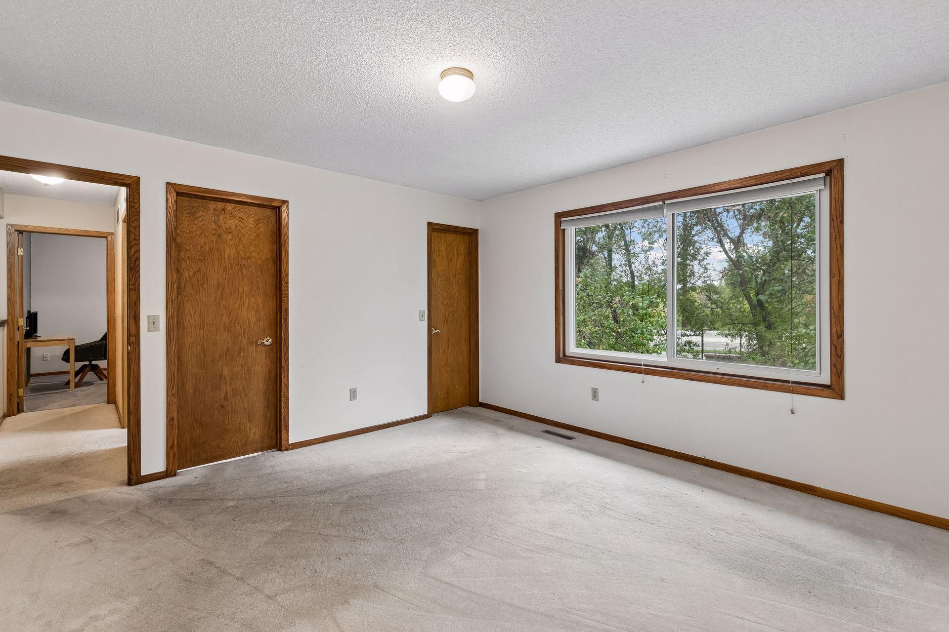View of Residential at 4482 Oak Pond Road, Eagan MN 55123, Eagan (20 of 40) - Mike Wilen | Minnesota Team Real Estate