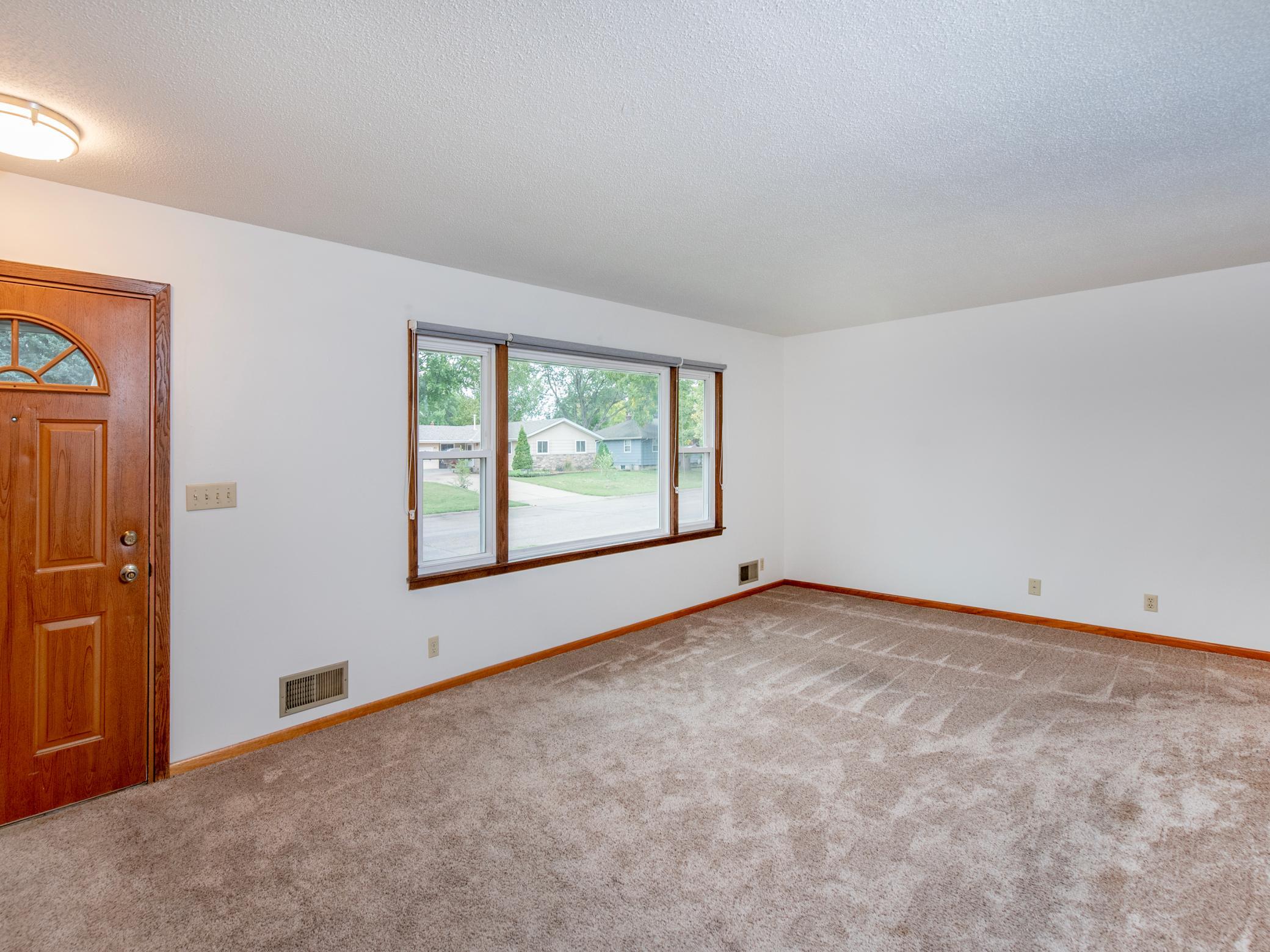 View of Residential at 416 21st Avenue, South Saint Paul MN 55075, South Saint Paul (4 of 25) - Mike Wilen | Minnesota Team Real Estate