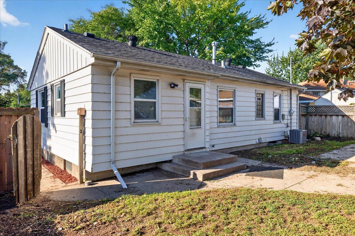 View of Residential at 6812 Fairview Avenue, Crystal MN 55428, Crystal (2 of 13) - Mike Wilen | Minnesota Team Real Estate