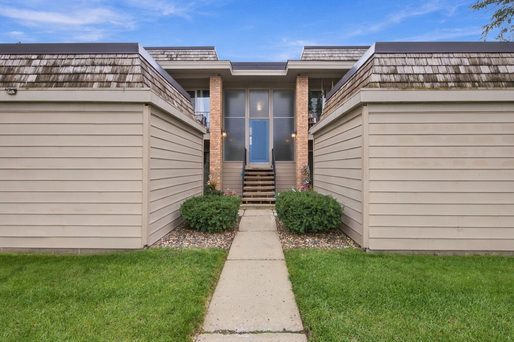 View of Residential at 6301 Colony Way #2C, Edina MN 55435, Edina (17 of 24) - Mike Wilen | Minnesota Team Real Estate
