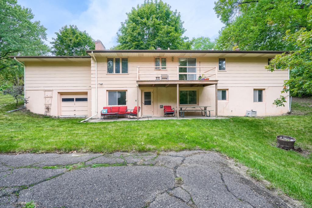 View of Residential at 6525 Sherwood Avenue, Edina MN 55435, Edina (37 of 38) - Mike Wilen | Minnesota Team Real Estate