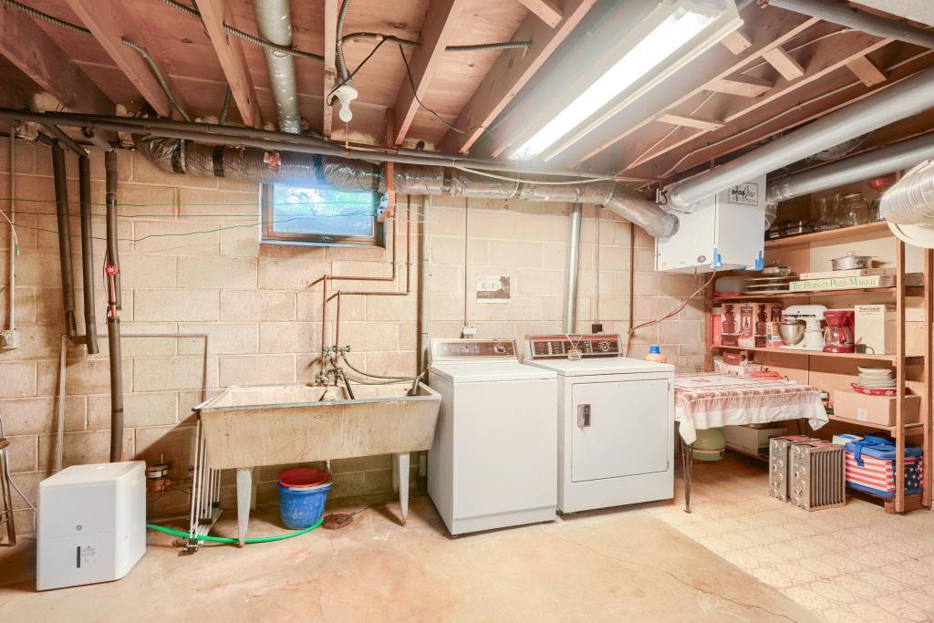 View of Residential at 6525 Sherwood Avenue, Edina MN 55435, Edina (32 of 38) - Mike Wilen | Minnesota Team Real Estate