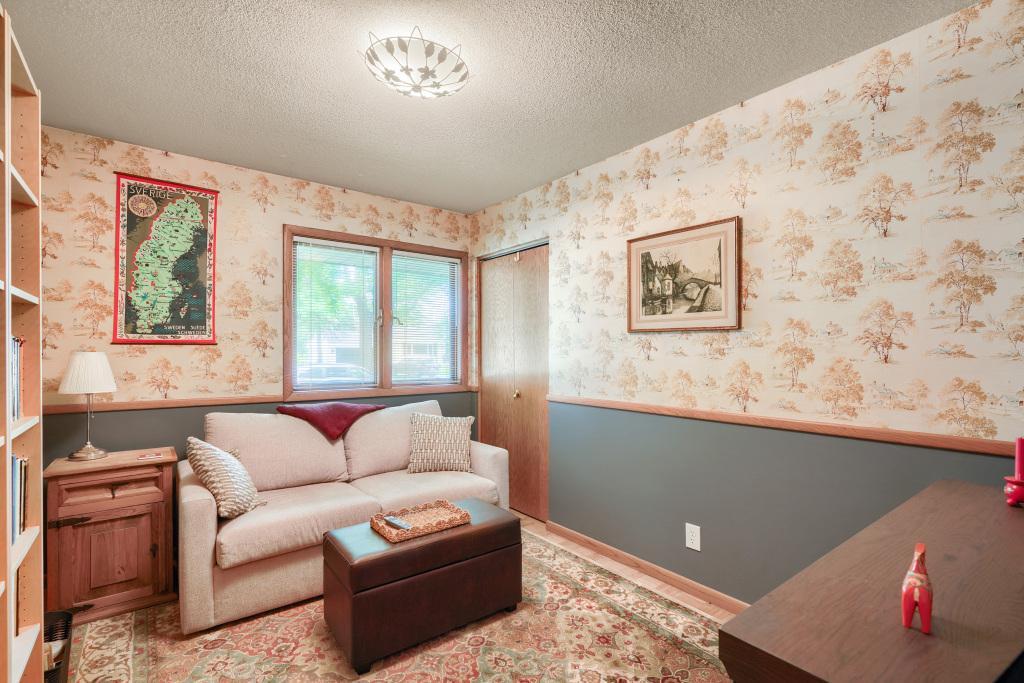 View of Residential at 6525 Sherwood Avenue, Edina MN 55435, Edina (24 of 38) - Mike Wilen | Minnesota Team Real Estate