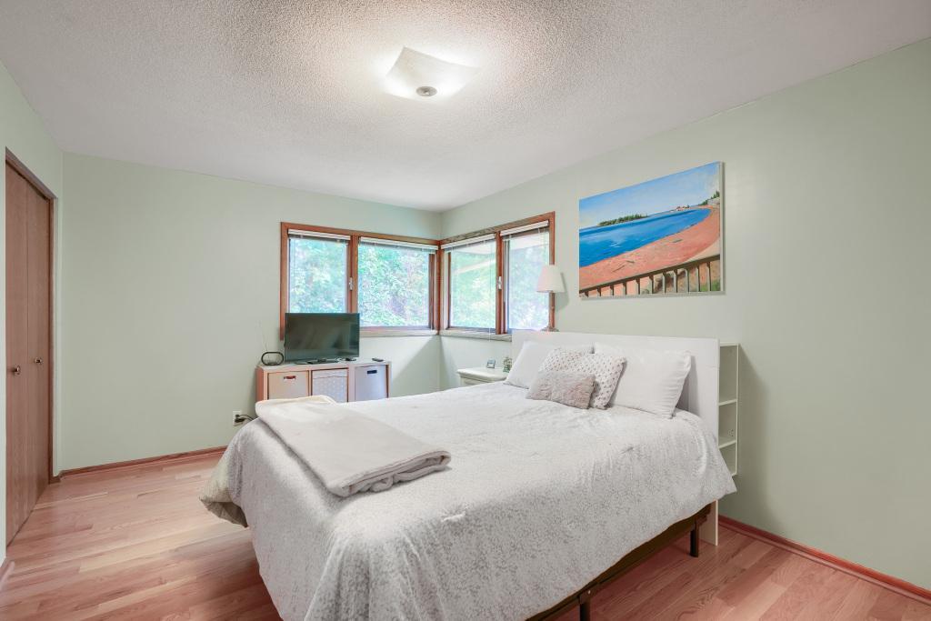 View of Residential at 6525 Sherwood Avenue, Edina MN 55435, Edina (21 of 38) - Mike Wilen | Minnesota Team Real Estate