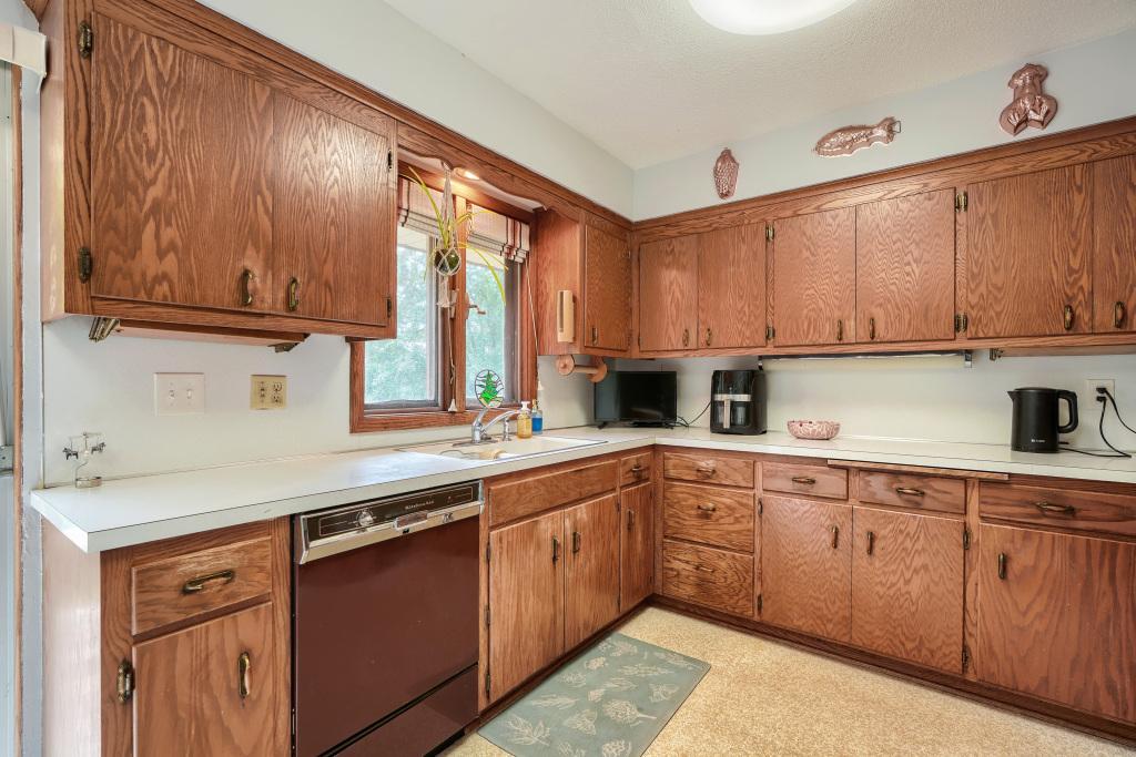 View of Residential at 6525 Sherwood Avenue, Edina MN 55435, Edina (14 of 38) - Mike Wilen | Minnesota Team Real Estate