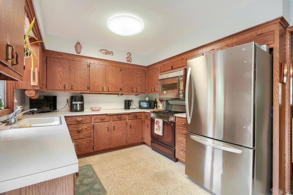 View of Residential at 6525 Sherwood Avenue, Edina MN 55435, Edina (13 of 38) - Mike Wilen | Minnesota Team Real Estate