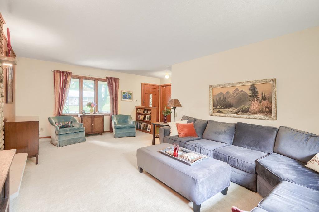 View of Residential at 6525 Sherwood Avenue, Edina MN 55435, Edina (8 of 38) - Mike Wilen | Minnesota Team Real Estate