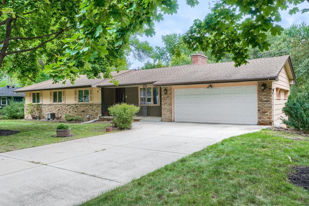 View of Residential at 6525 Sherwood Avenue, Edina MN 55435, Edina (5 of 38) - Mike Wilen | Minnesota Team Real Estate
