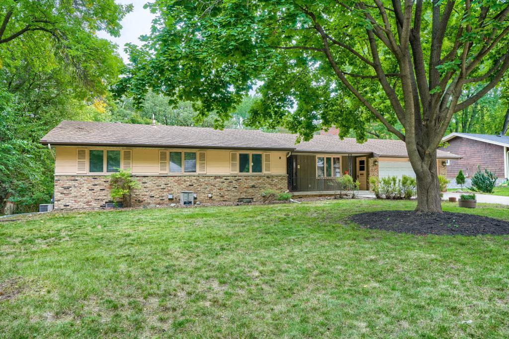 View of Residential at 6525 Sherwood Avenue, Edina MN 55435, Edina (2 of 38) - Mike Wilen | Minnesota Team Real Estate