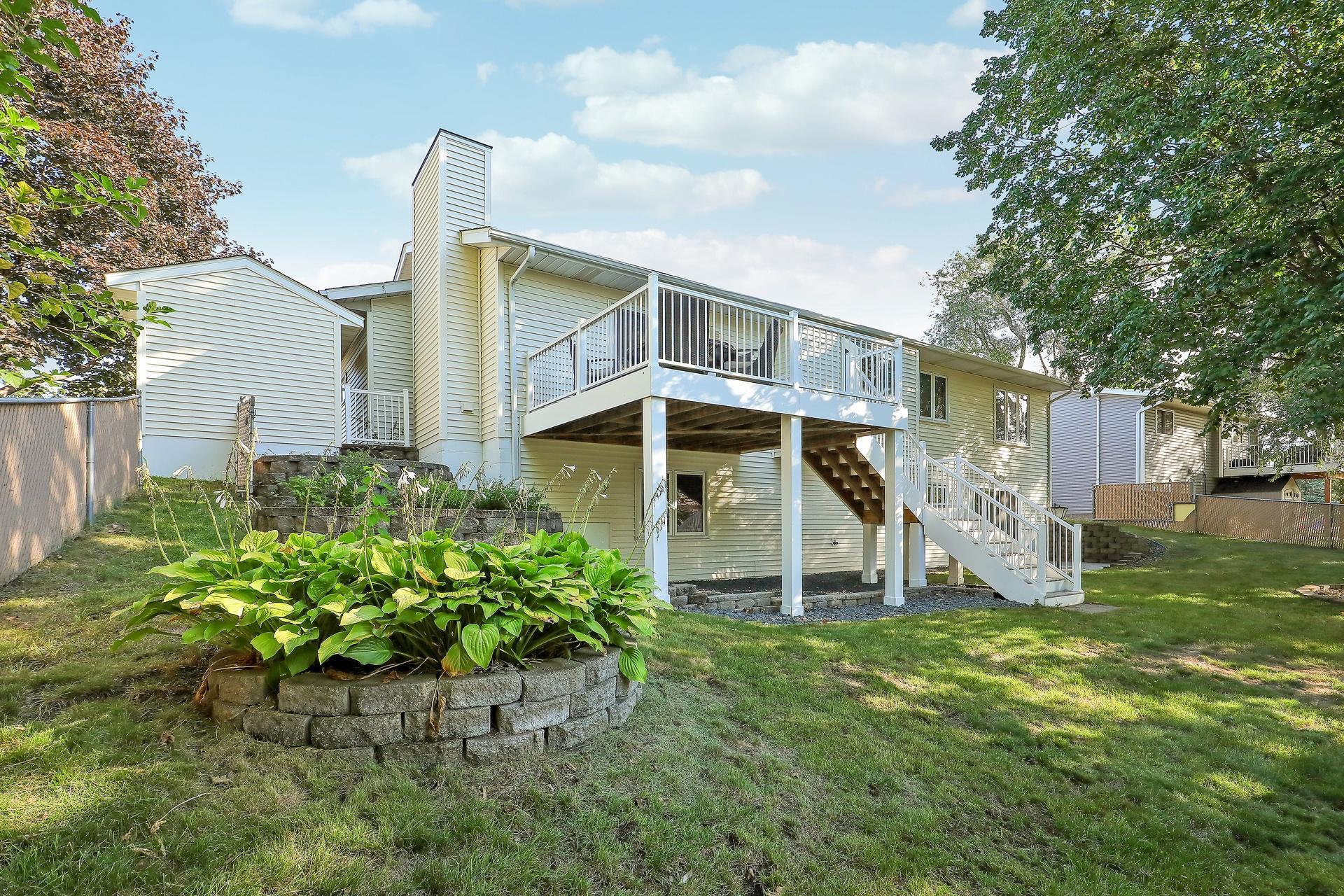 View of Residential at 10632 Daisy Circle, Bloomington MN 55438, Bloomington (23 of 30) - Mike Wilen | Minnesota Team Real Estate