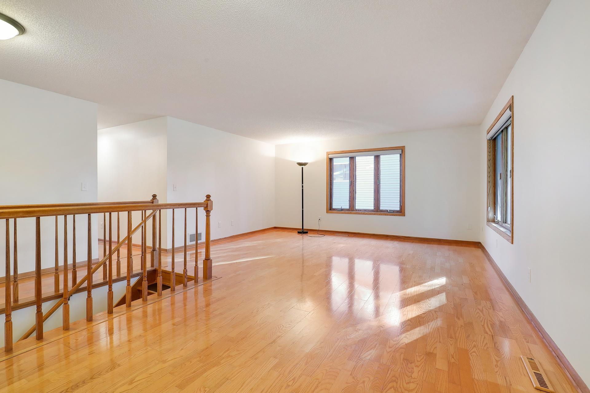 View of Residential at 10632 Daisy Circle, Bloomington MN 55438, Bloomington (12 of 30) - Mike Wilen | Minnesota Team Real Estate