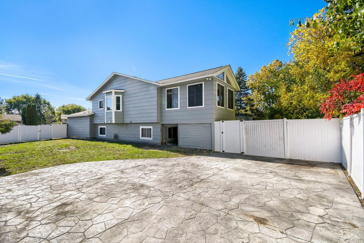 View of Residential at 4270 Ximines Lane, Plymouth MN 55441, Plymouth (26 of 28) - Mike Wilen | Minnesota Team Real Estate