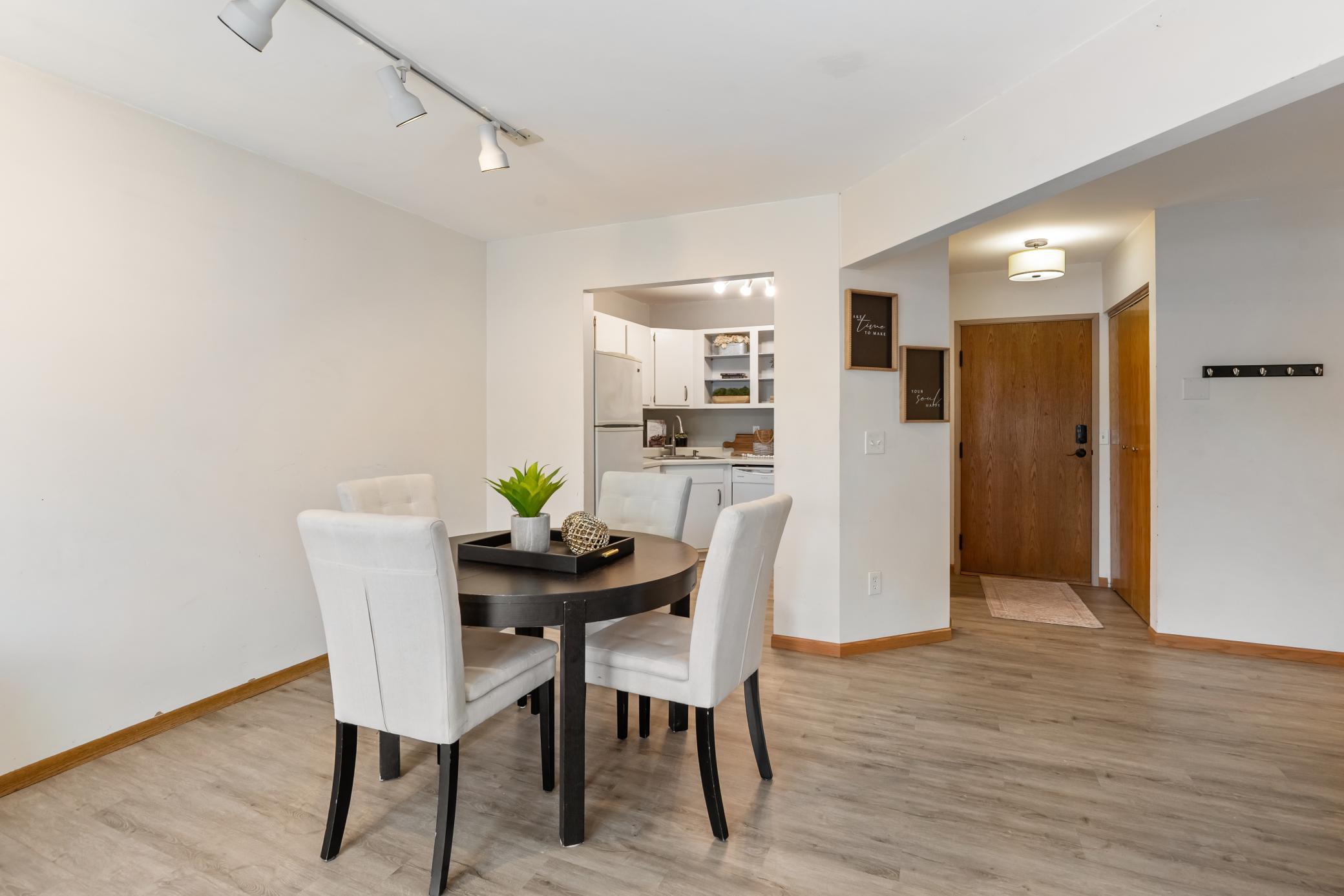 View of Residential at 2425 Franklin Avenue #205, Minneapolis MN 55406, Minneapolis (9 of 25) - Mike Wilen | Minnesota Team Real Estate