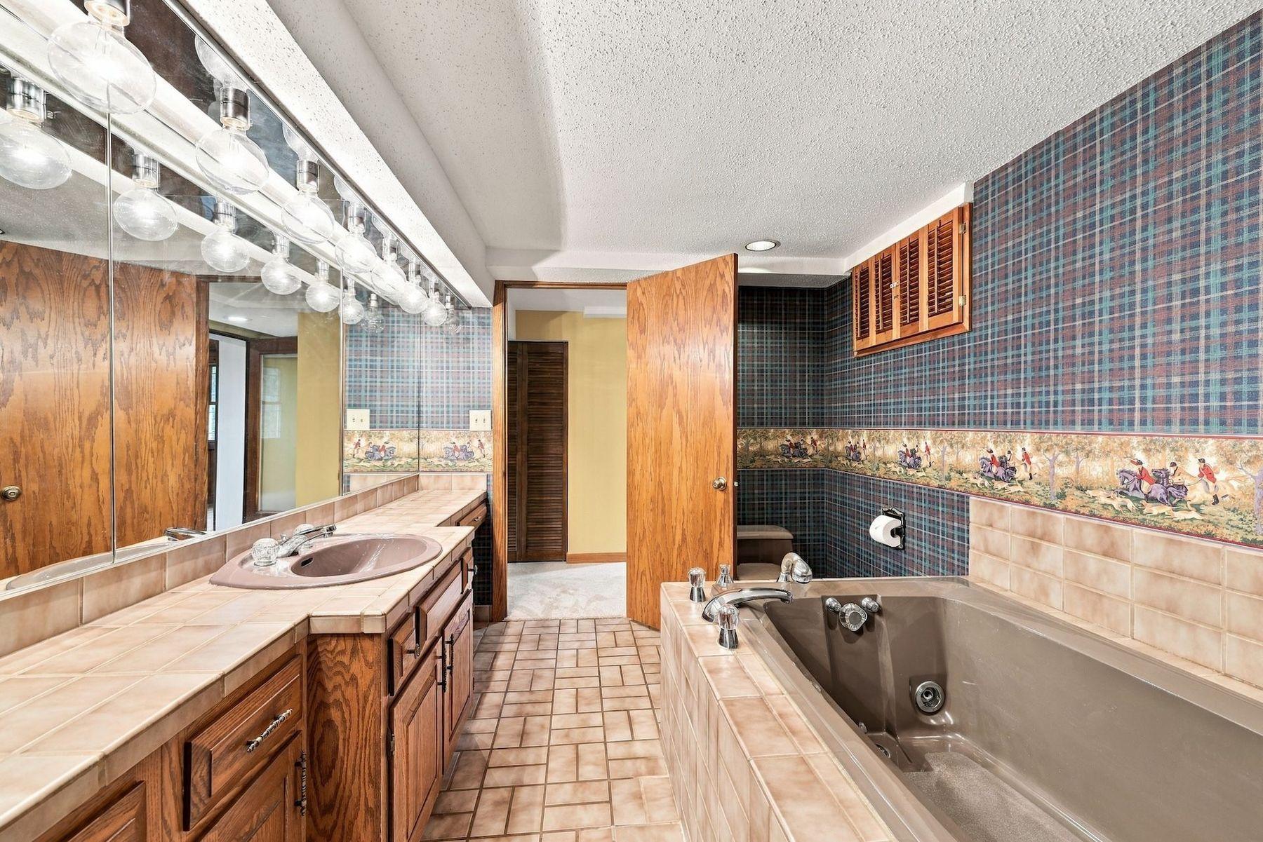 View of Residential at 5136 Bedford Avenue, Edina MN 55436, Edina (17 of 25) - Mike Wilen | Minnesota Team Real Estate