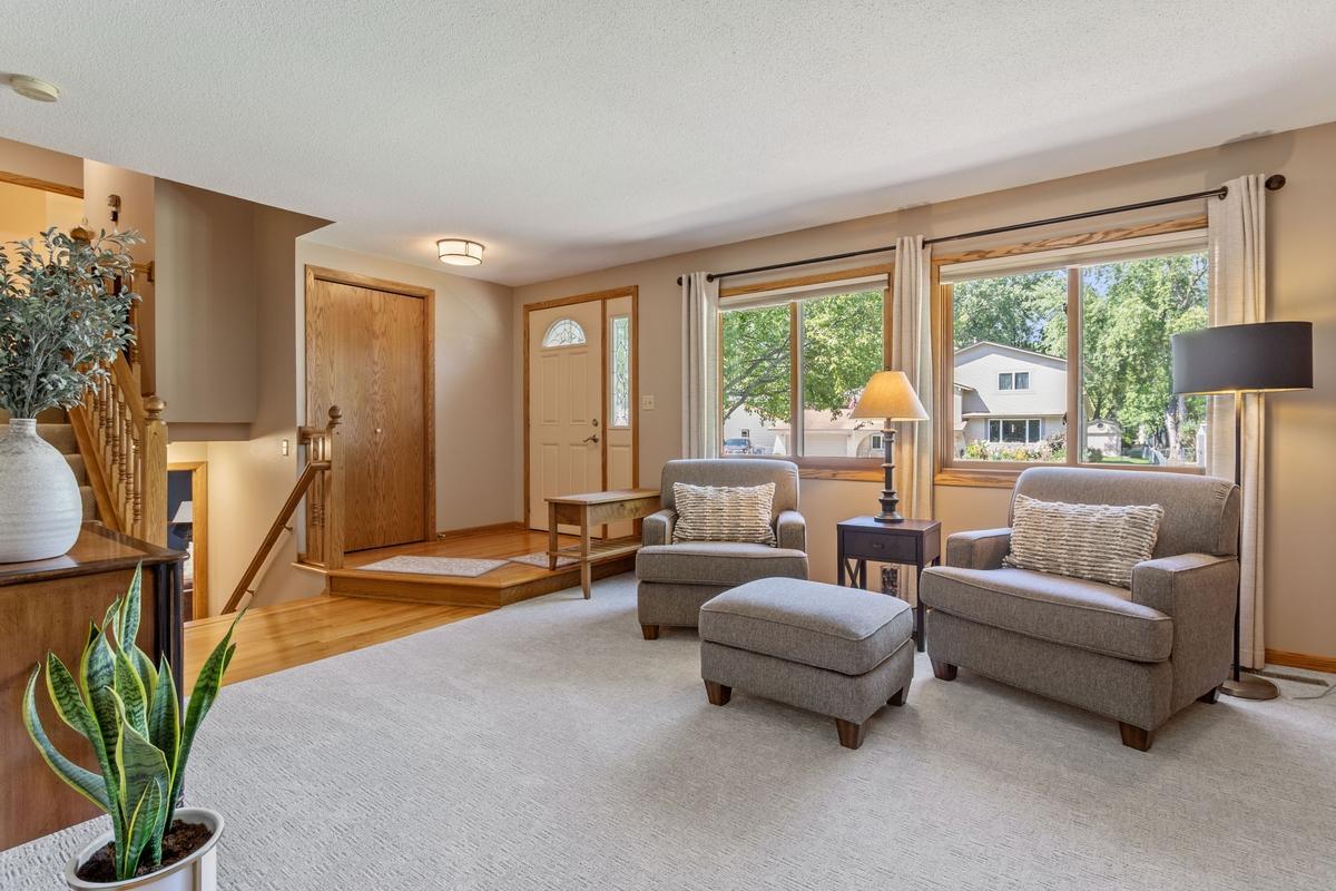 View of Residential at 12041 Robin Road, Maple Grove MN 55369, Maple Grove (7 of 33) - Mike Wilen | Minnesota Team Real Estate