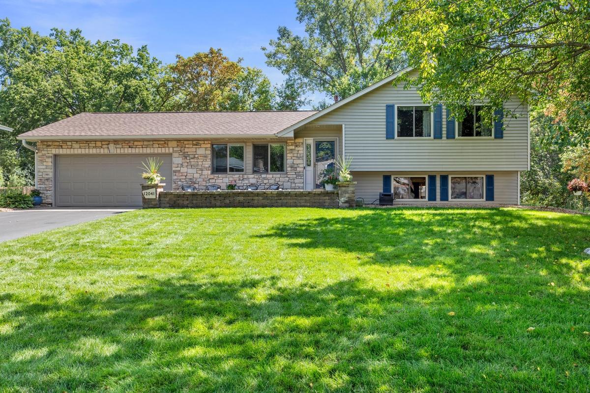 View of Single Family at 12041 Robin Road, Maple Grove - Mike Wilen | Minnesota Team Real Estate
