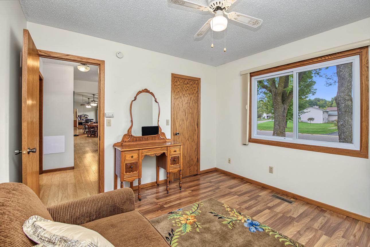 View of Residential at 3774 Goodwin Avenue, Oakdale MN 55128, Oakdale (23 of 25) - Mike Wilen | Minnesota Team Real Estate