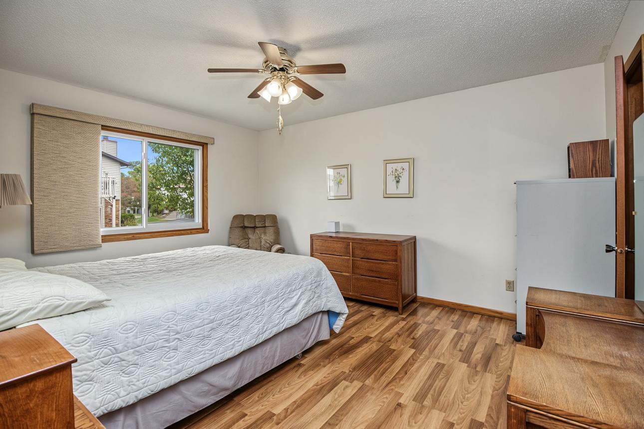 View of Residential at 3774 Goodwin Avenue, Oakdale MN 55128, Oakdale (18 of 25) - Mike Wilen | Minnesota Team Real Estate