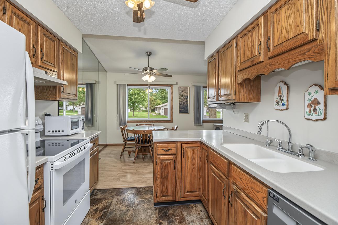 View of Residential at 3774 Goodwin Avenue, Oakdale MN 55128, Oakdale (17 of 25) - Mike Wilen | Minnesota Team Real Estate