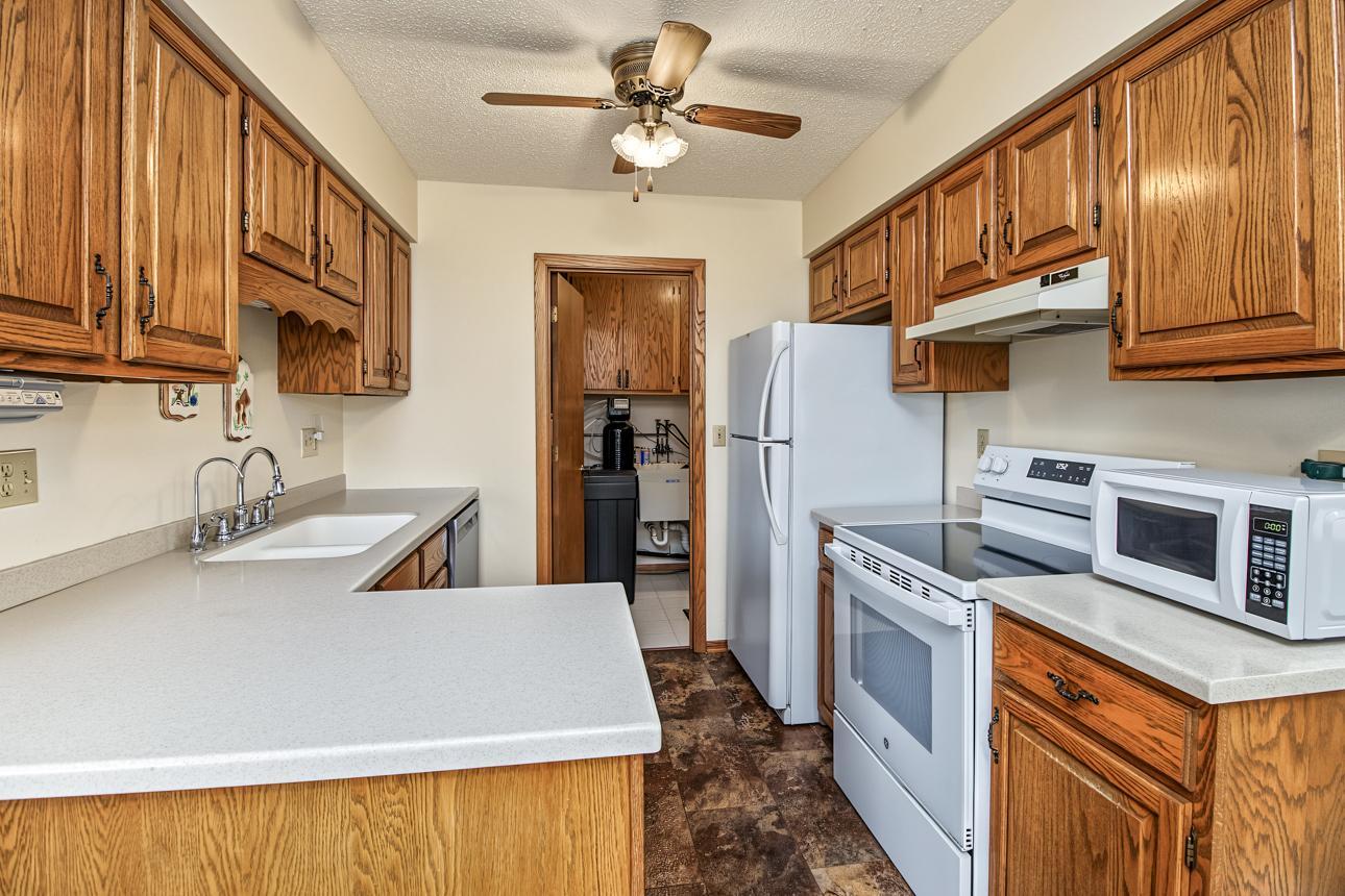 View of Residential at 3774 Goodwin Avenue, Oakdale MN 55128, Oakdale (16 of 25) - Mike Wilen | Minnesota Team Real Estate