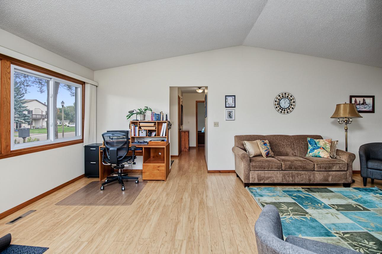 View of Residential at 3774 Goodwin Avenue, Oakdale MN 55128, Oakdale (8 of 25) - Mike Wilen | Minnesota Team Real Estate