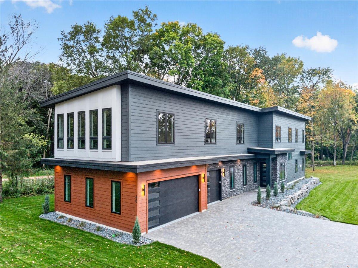 View of Single Family at 40 Lilah Lane, Tonka Bay - Mike Wilen | Minnesota Team Real Estate