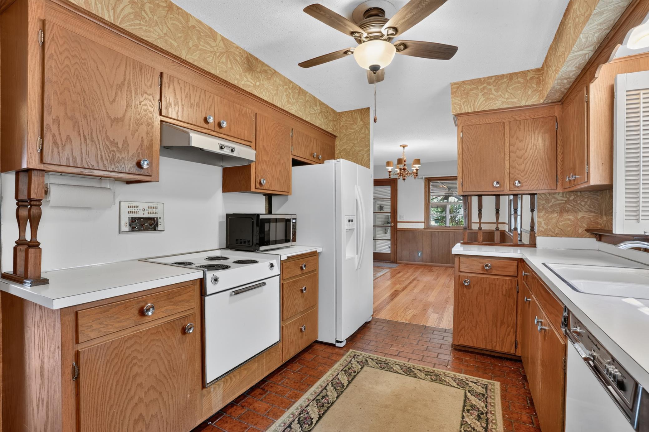 View of Residential at 405 Unique Drive, Burnsville MN 55337, Burnsville (13 of 36) - Mike Wilen | Minnesota Team Real Estate