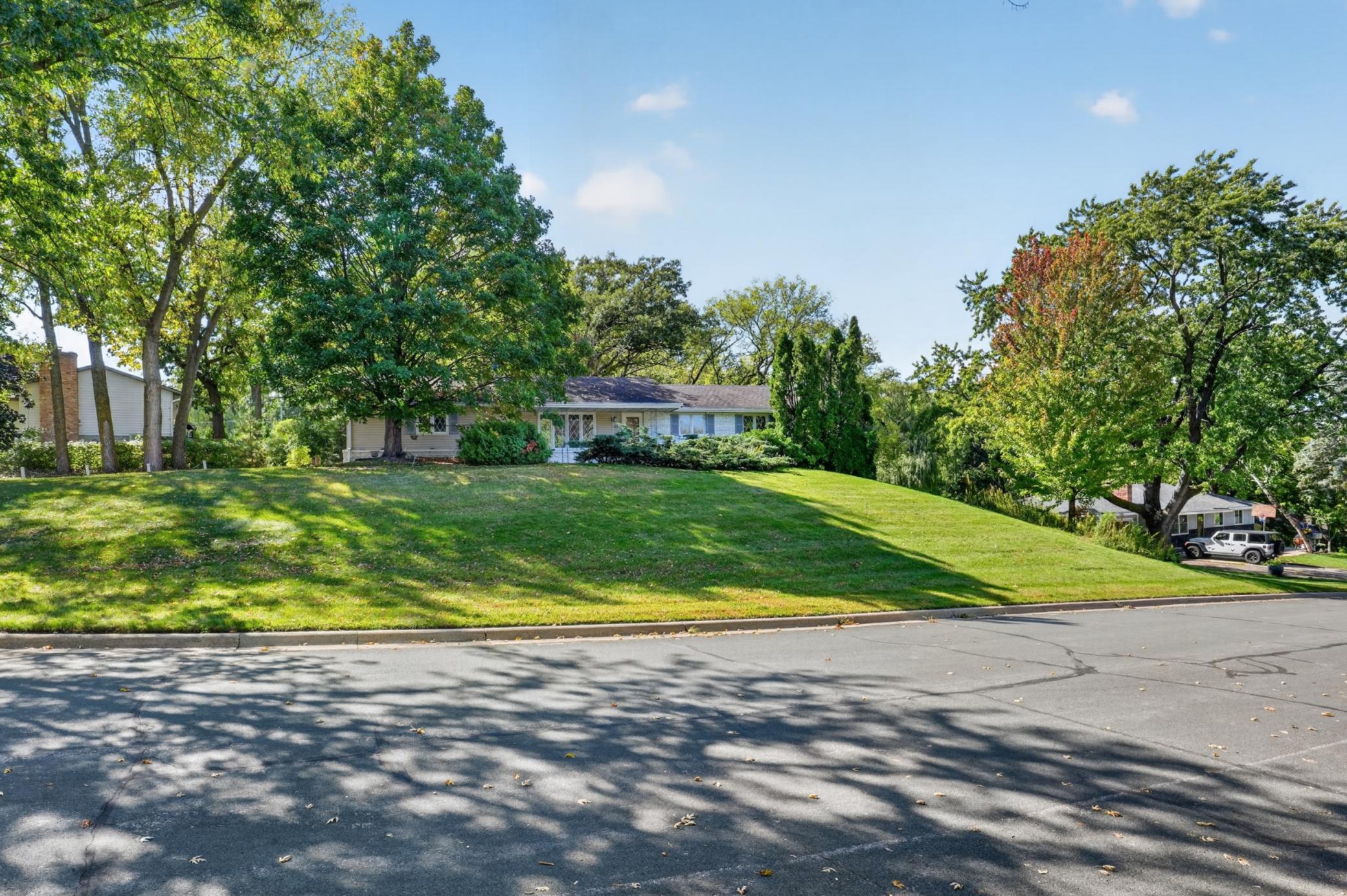 View of Residential at 405 Unique Drive, Burnsville MN 55337, Burnsville (2 of 36) - Mike Wilen | Minnesota Team Real Estate