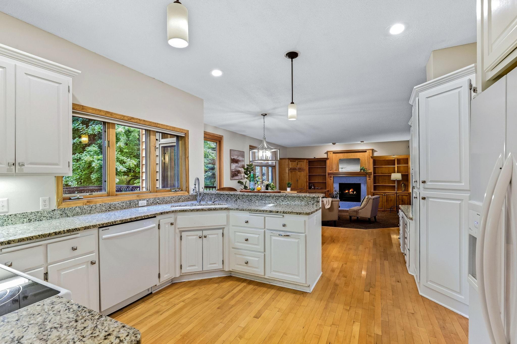 View of Residential at 2413 Bridle Creek Trail, Chanhassen MN 55317, Chanhassen (10 of 46) - Mike Wilen | Minnesota Team Real Estate