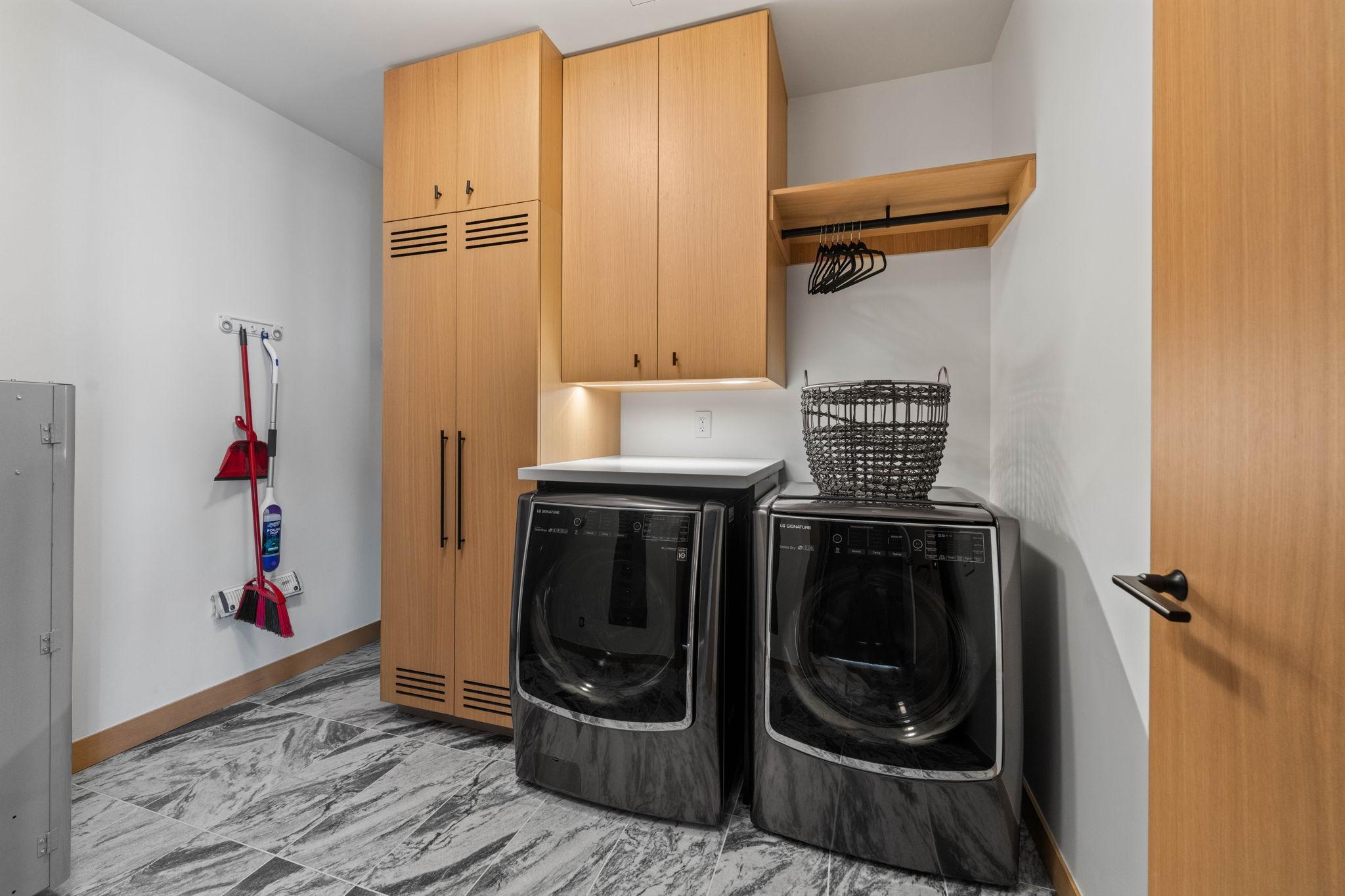View of Residential at 255 Hennepin Avenue #3204, Minneapolis MN 55408, Minneapolis (55 of 73) - Mike Wilen | Minnesota Team Real Estate