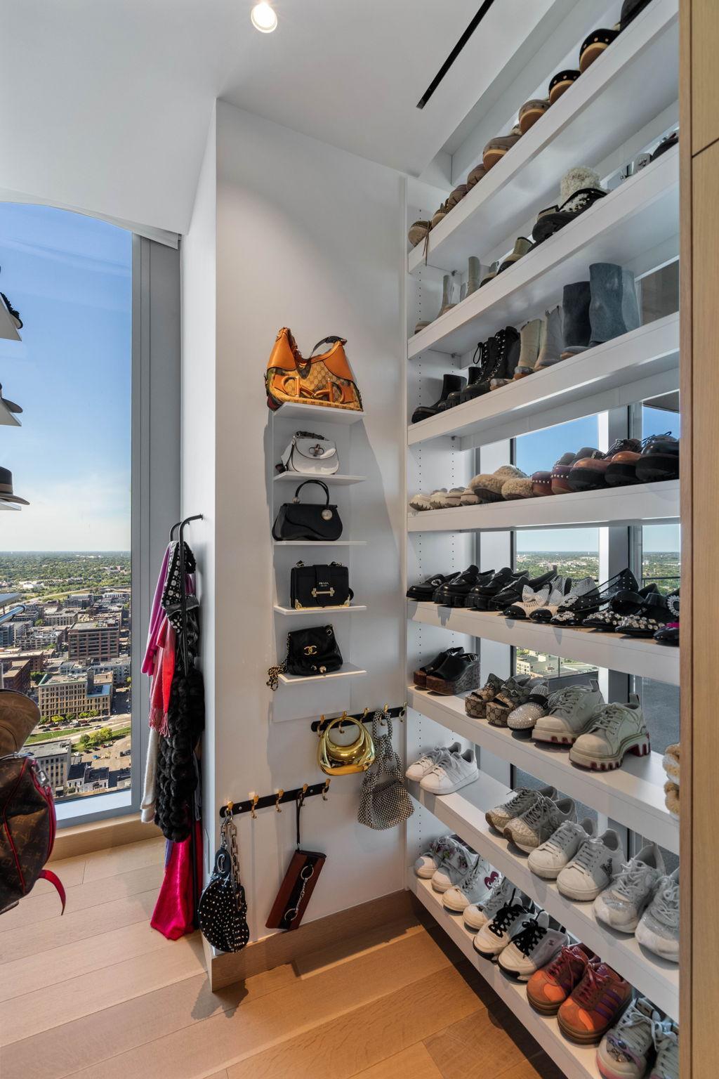 View of Residential at 255 Hennepin Avenue #3204, Minneapolis MN 55408, Minneapolis (38 of 73) - Mike Wilen | Minnesota Team Real Estate