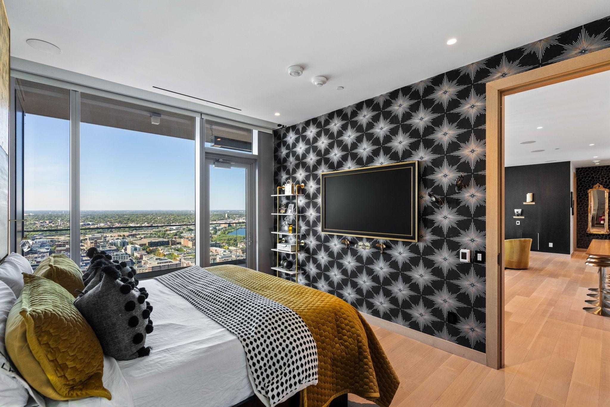 View of Residential at 255 Hennepin Avenue #3204, Minneapolis MN 55408, Minneapolis (27 of 73) - Mike Wilen | Minnesota Team Real Estate