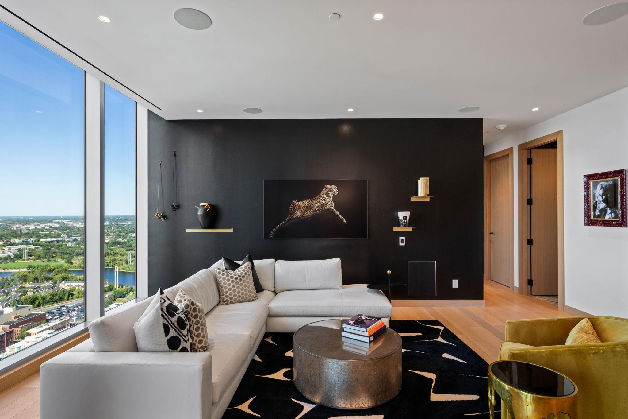 View of Residential at 255 Hennepin Avenue #3204, Minneapolis MN 55408, Minneapolis (4 of 73) - Mike Wilen | Minnesota Team Real Estate