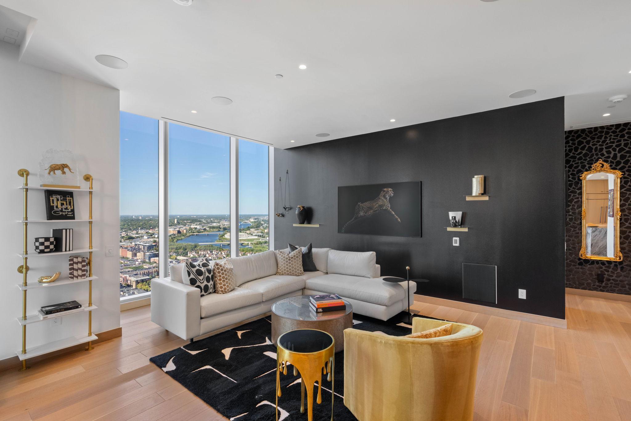 View of Residential at 255 Hennepin Avenue #3204, Minneapolis MN 55408, Minneapolis (3 of 73) - Mike Wilen | Minnesota Team Real Estate