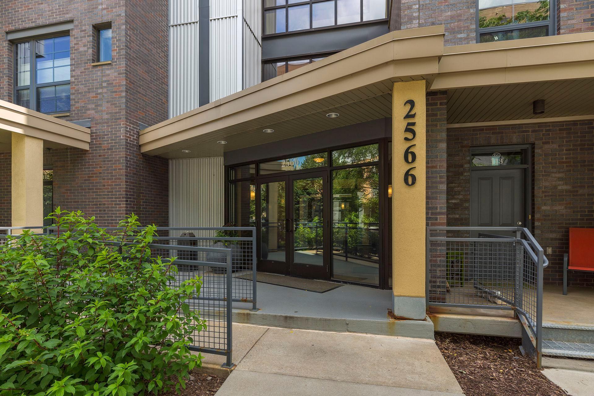 View of Residential at 2566 Ellis Avenue #404, Saint Paul MN 55114, Saint Paul (6 of 38) - Mike Wilen | Minnesota Team Real Estate