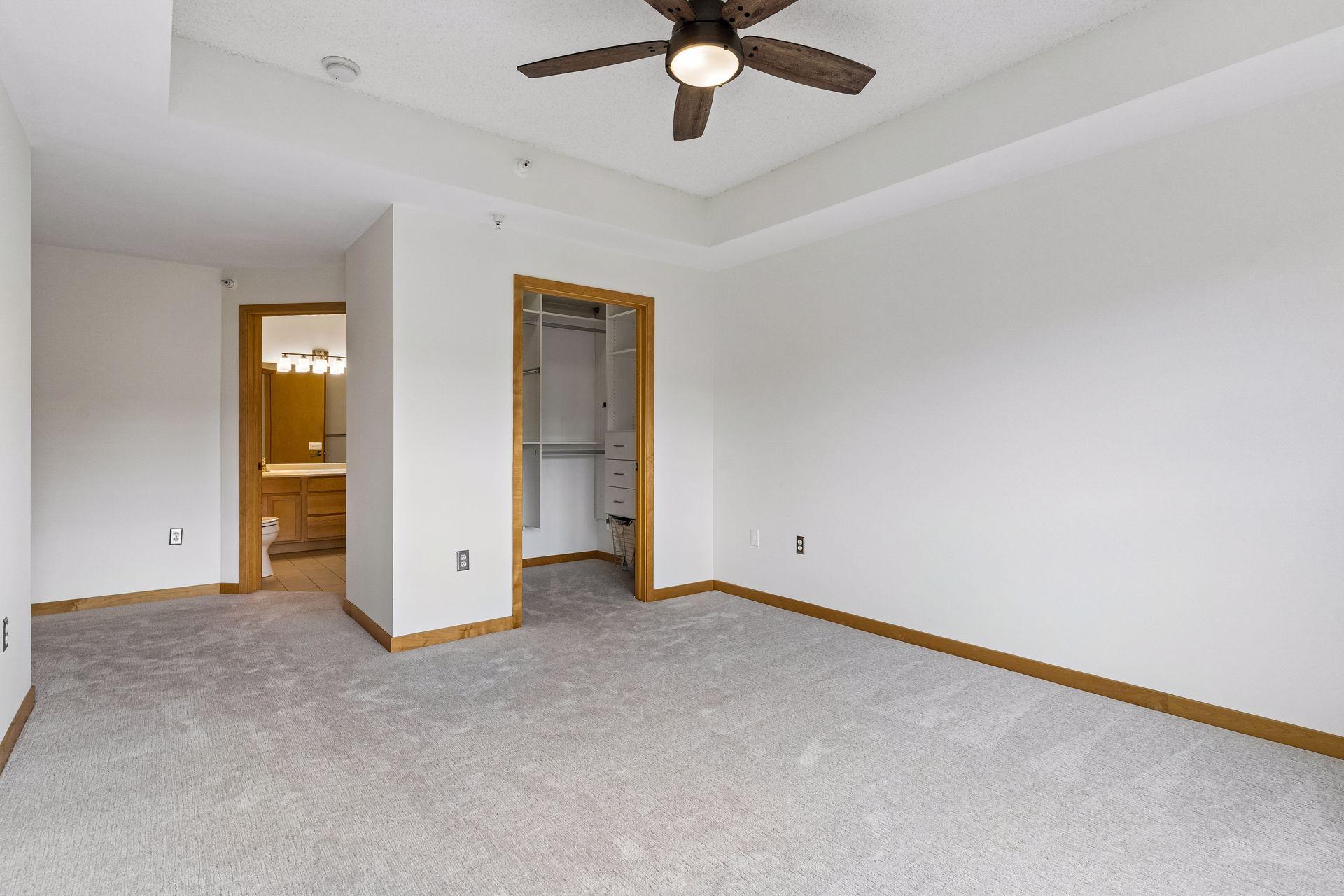 View of Residential at 2566 Ellis Avenue #404, Saint Paul MN 55114, Saint Paul (28 of 38) - Mike Wilen | Minnesota Team Real Estate