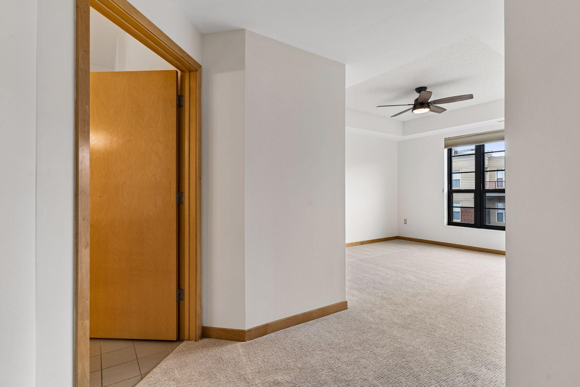 View of Residential at 2566 Ellis Avenue #404, Saint Paul MN 55114, Saint Paul (26 of 38) - Mike Wilen | Minnesota Team Real Estate
