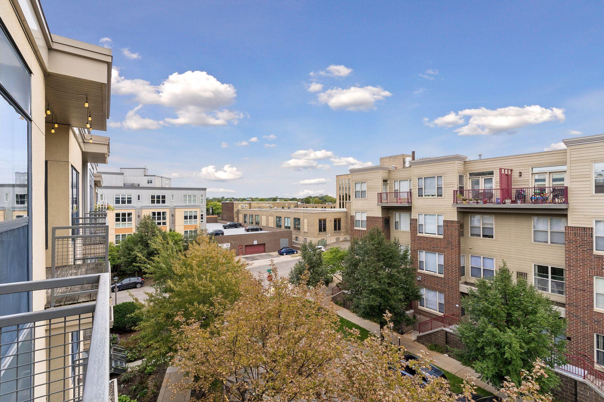 View of Residential at 2566 Ellis Avenue #404, Saint Paul MN 55114, Saint Paul (21 of 38) - Mike Wilen | Minnesota Team Real Estate