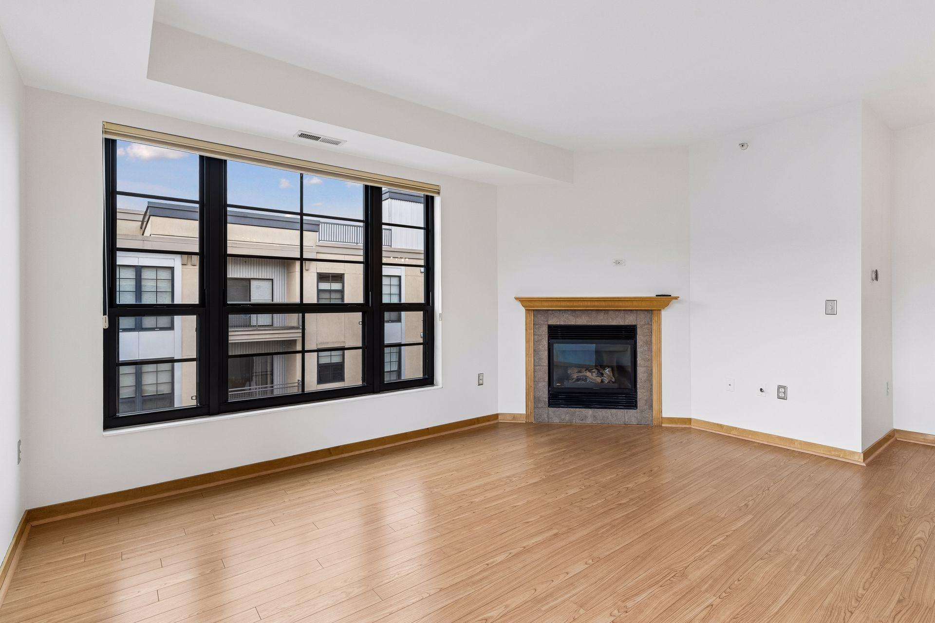 View of Residential at 2566 Ellis Avenue #404, Saint Paul MN 55114, Saint Paul (17 of 38) - Mike Wilen | Minnesota Team Real Estate