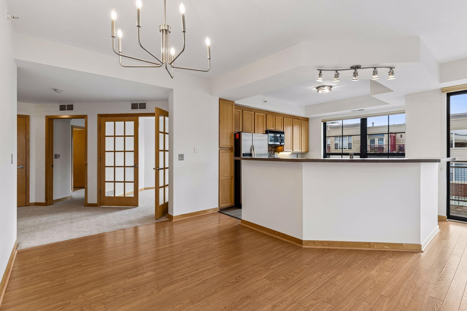 View of Residential at 2566 Ellis Avenue #404, Saint Paul MN 55114, Saint Paul (12 of 38) - Mike Wilen | Minnesota Team Real Estate