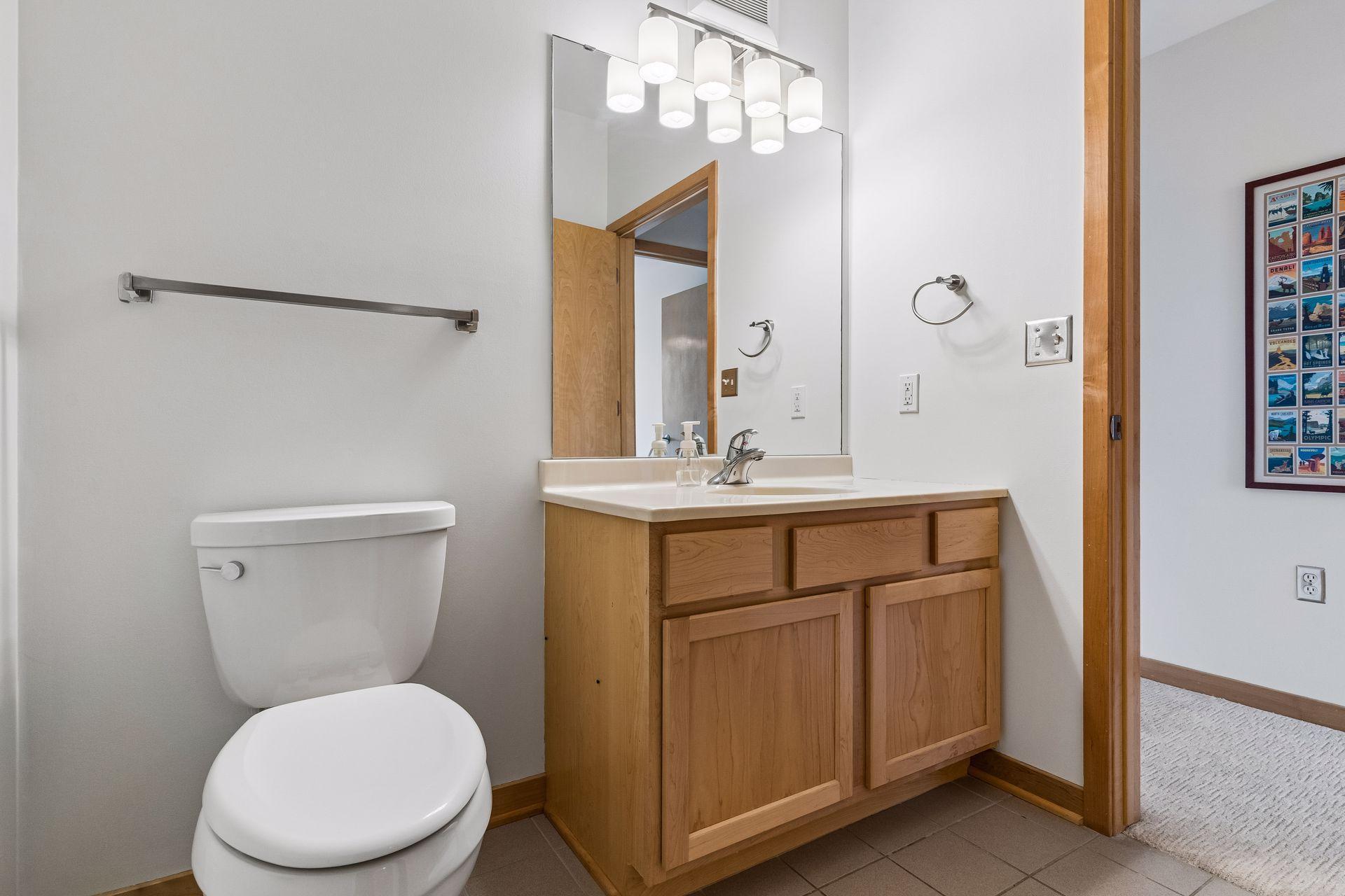 View of Residential at 2566 Ellis Avenue #404, Saint Paul MN 55114, Saint Paul (32 of 38) - Mike Wilen | Minnesota Team Real Estate