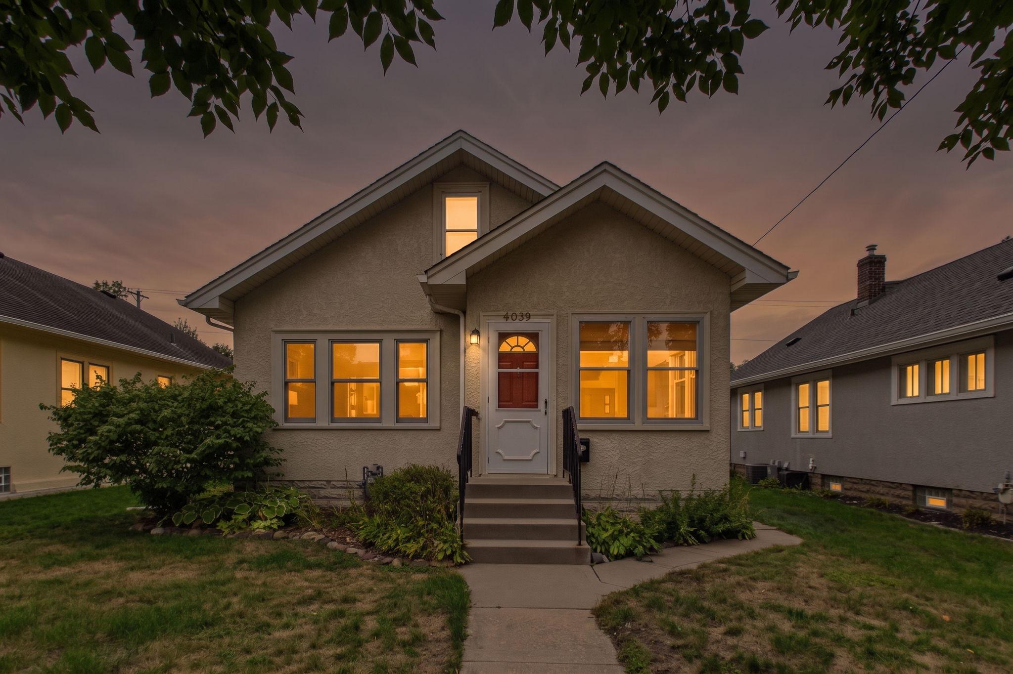 View of Residential at 4039 Russell Avenue, Minneapolis MN 55412, Minneapolis (25 of 25) - Mike Wilen | Minnesota Team Real Estate
