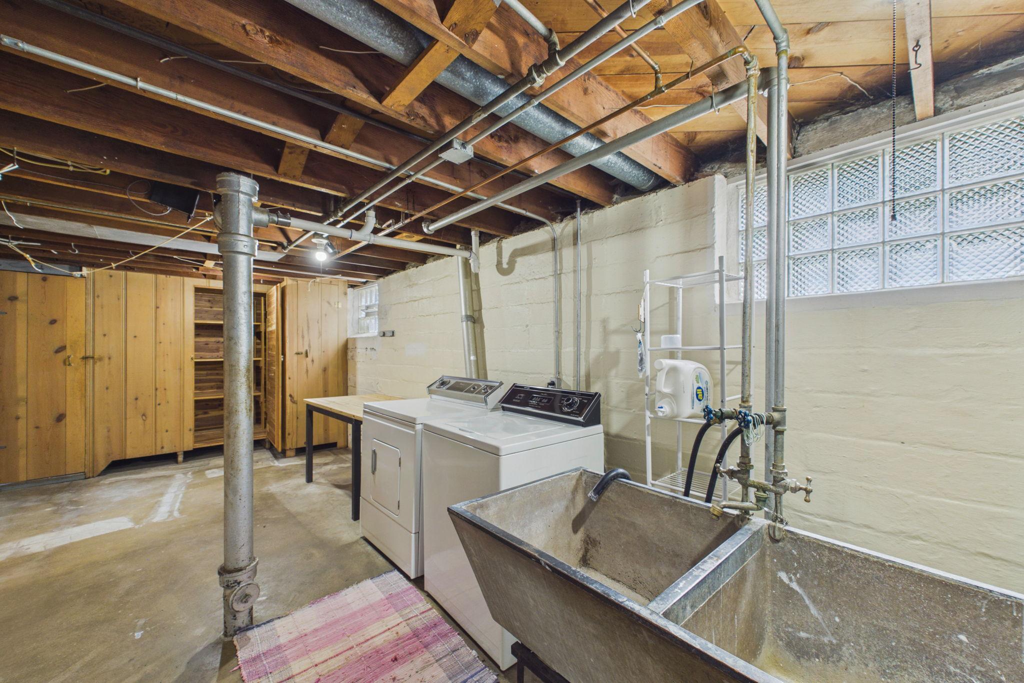 View of Residential at 4039 Russell Avenue, Minneapolis MN 55412, Minneapolis (21 of 25) - Mike Wilen | Minnesota Team Real Estate
