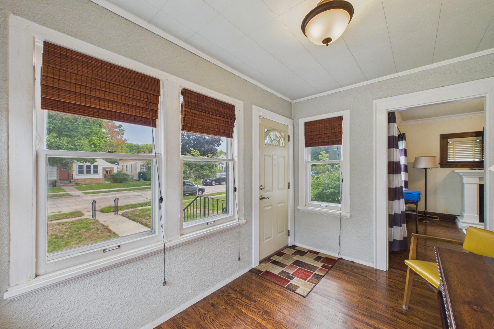 View of Residential at 4039 Russell Avenue, Minneapolis MN 55412, Minneapolis (17 of 25) - Mike Wilen | Minnesota Team Real Estate