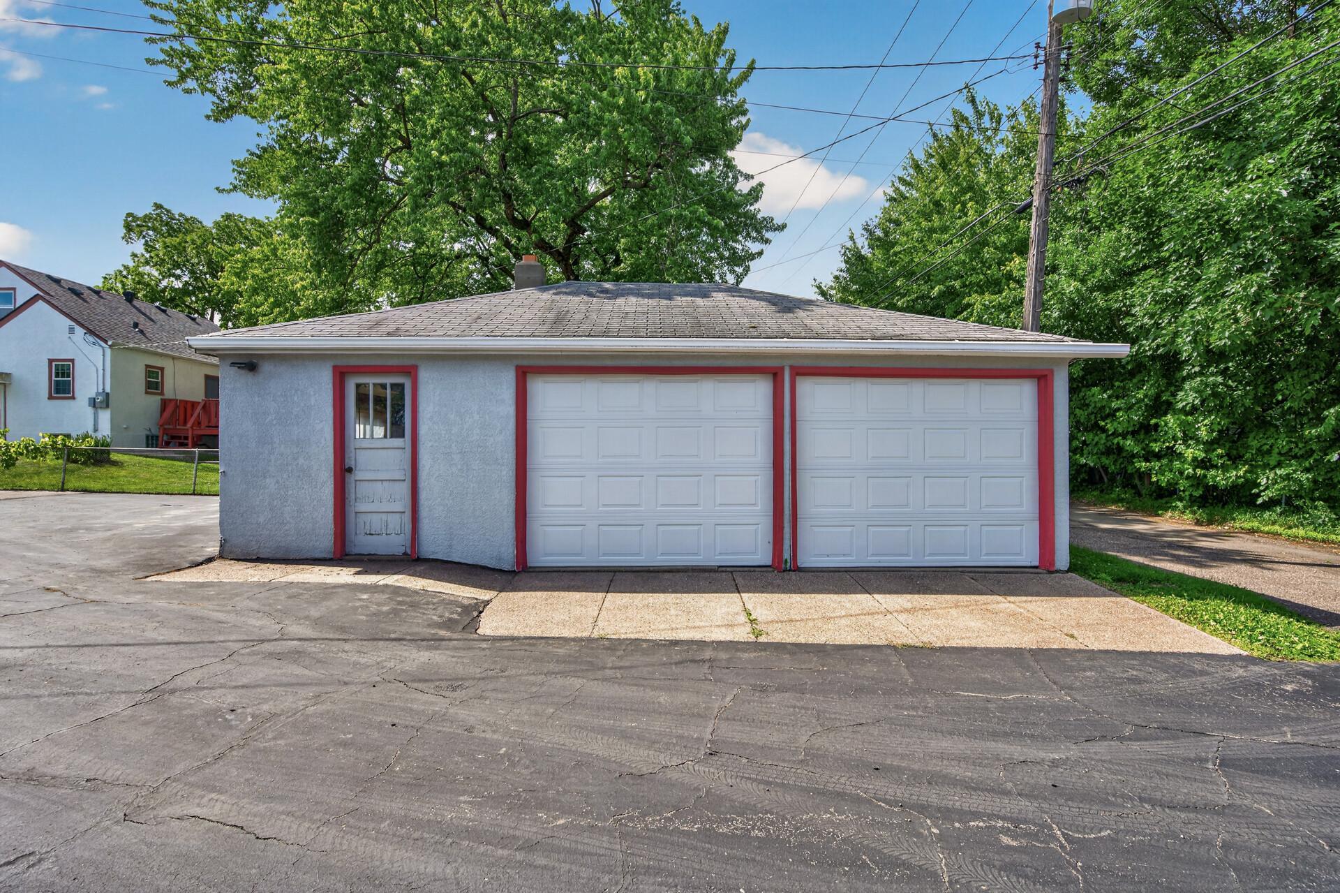 View of Commercial Sale at 1069 Robert Street, West Saint Paul MN 55118, West Saint Paul (42 of 44) - Mike Wilen | Minnesota Team Real Estate
