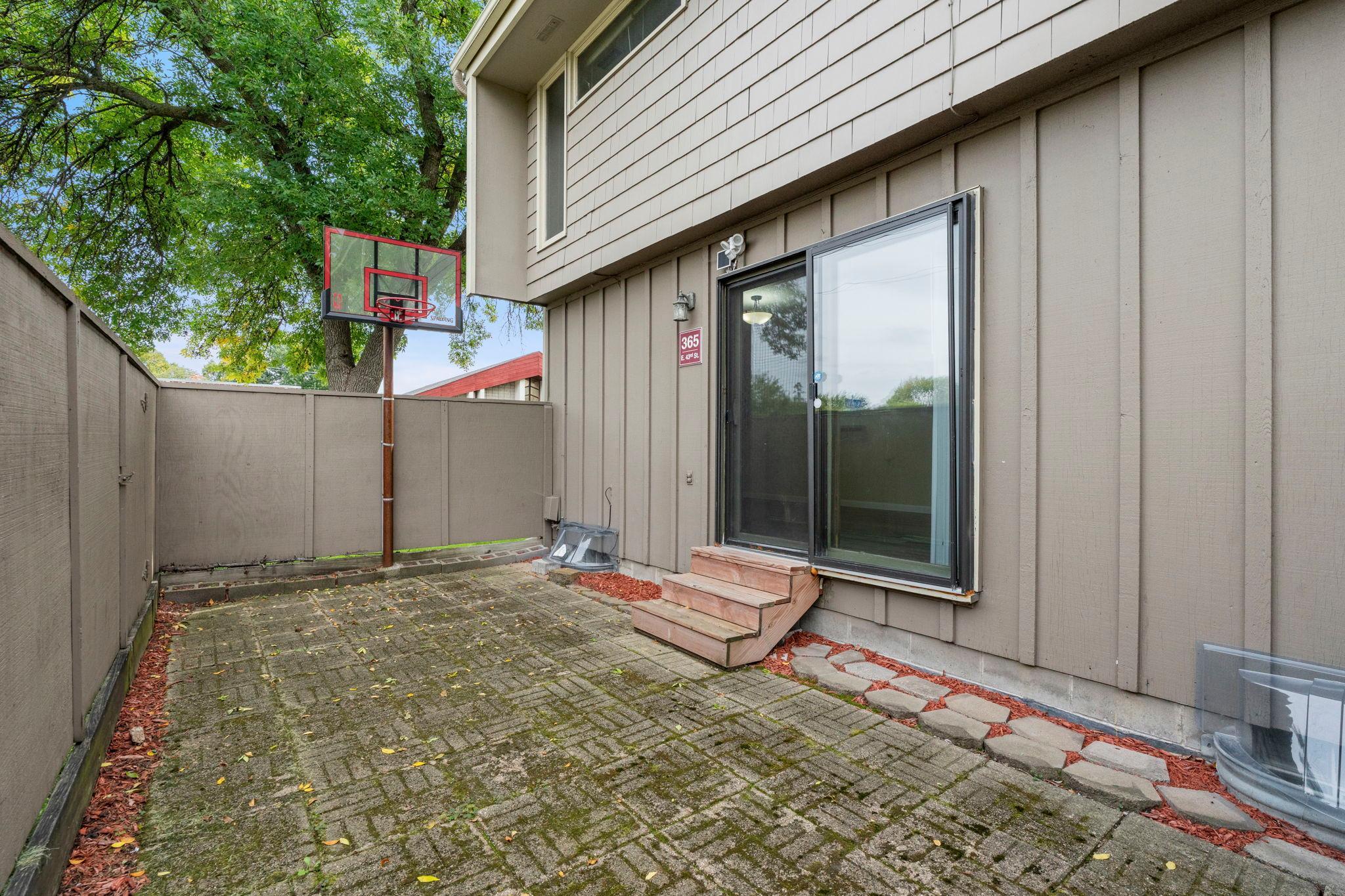 View of Residential at 365 43rd Street, Minneapolis MN 55409, Minneapolis (28 of 44) - Mike Wilen | Minnesota Team Real Estate